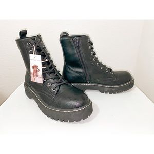 RARE hard to find. Sincerely Jules combat boot